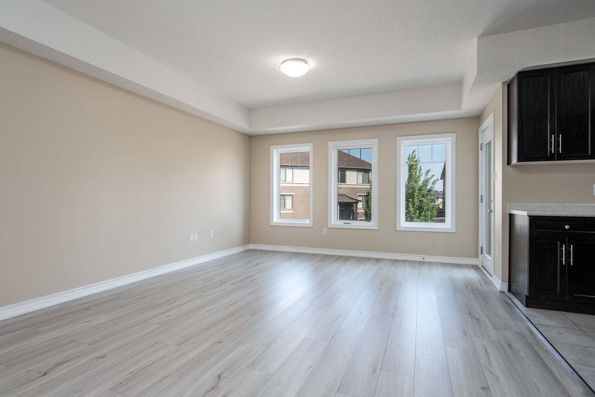 Kitchener, ON N2A 0J3,70 WILLOWRUN DR #H3