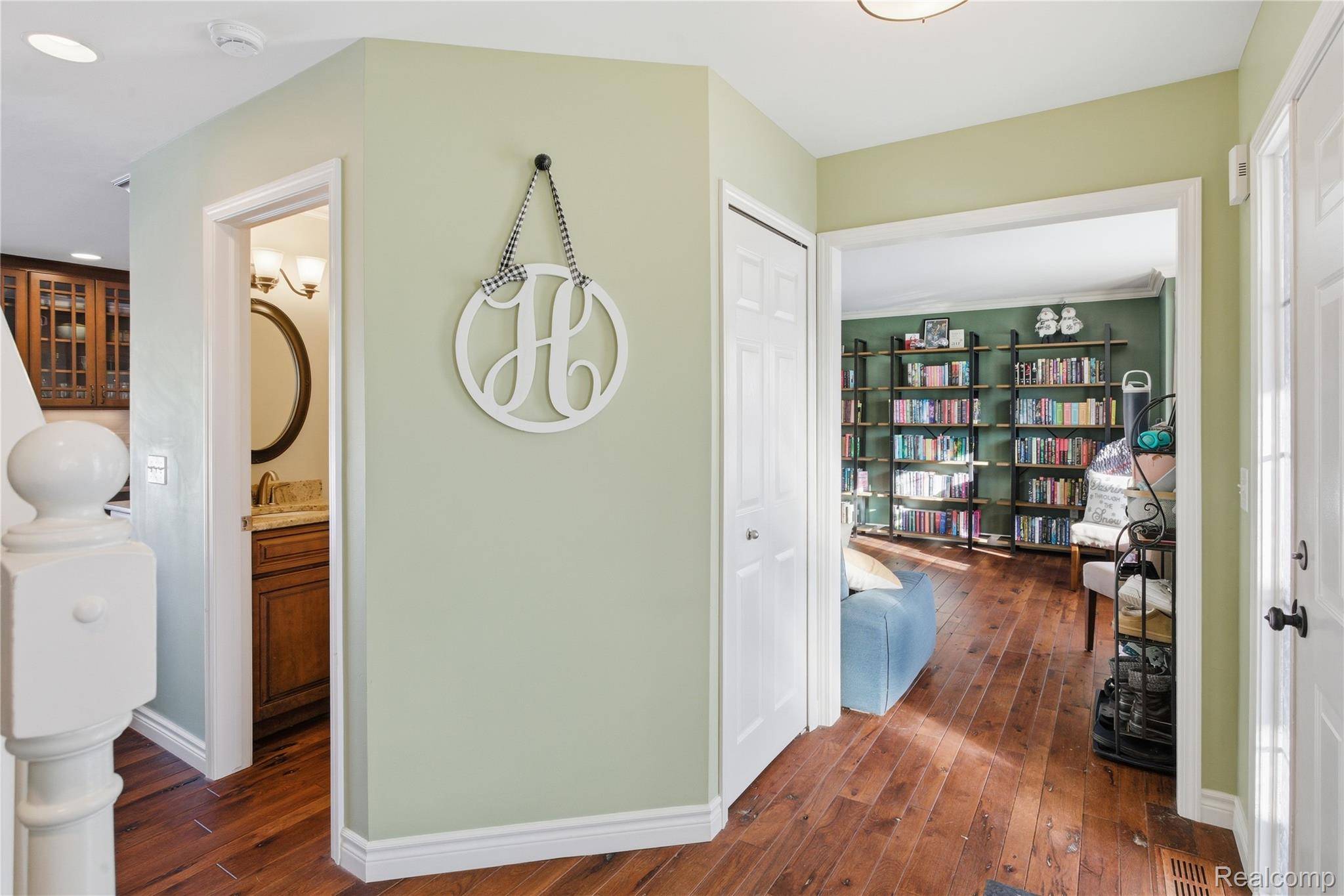 Howell, MI 48855,816 Oak Cluster CT