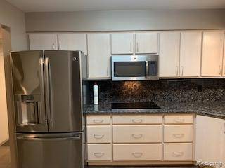 West Bloomfield, MI 48322,5682 Stonington CT