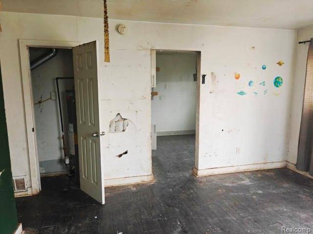 Detroit, MI 48228,8291 Mettetal ST