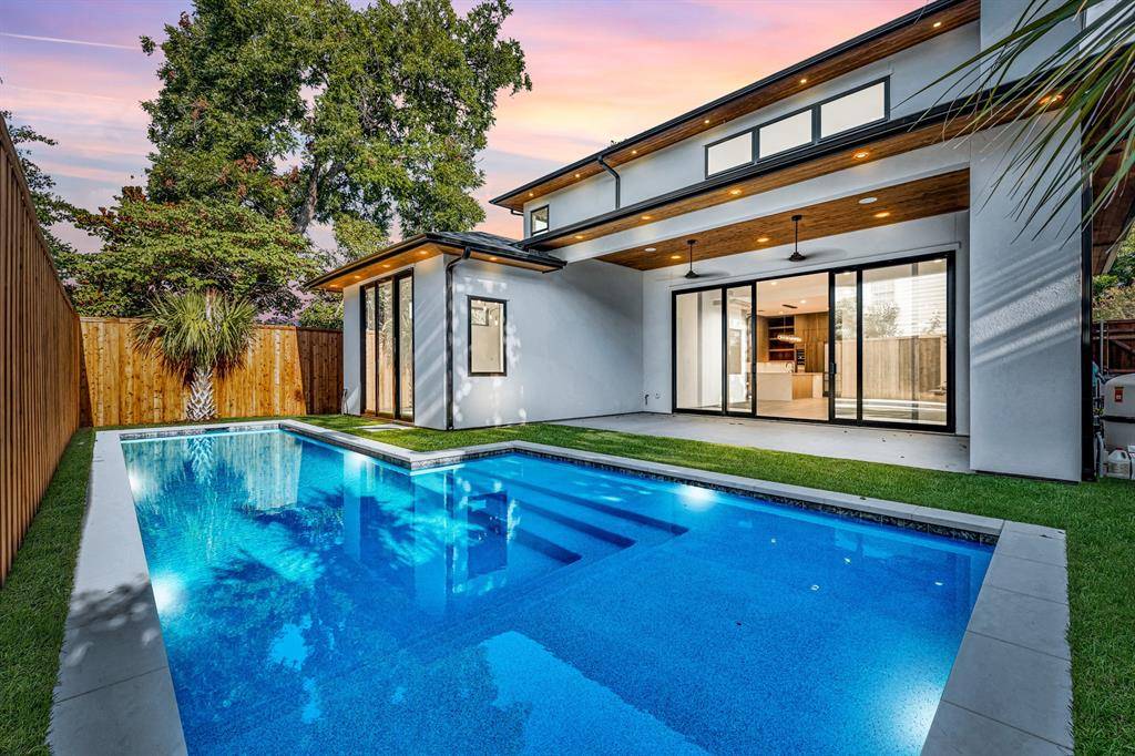 Dallas, TX 75214,6231 McCommas Boulevard