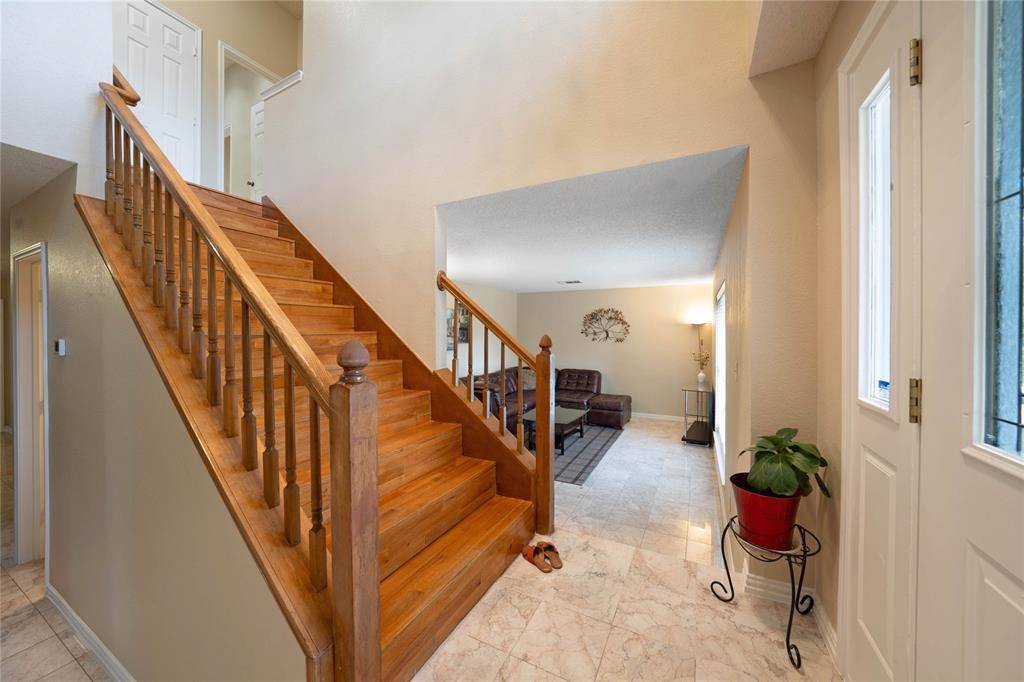 Carrollton, TX 75010,1109 Holly Drive