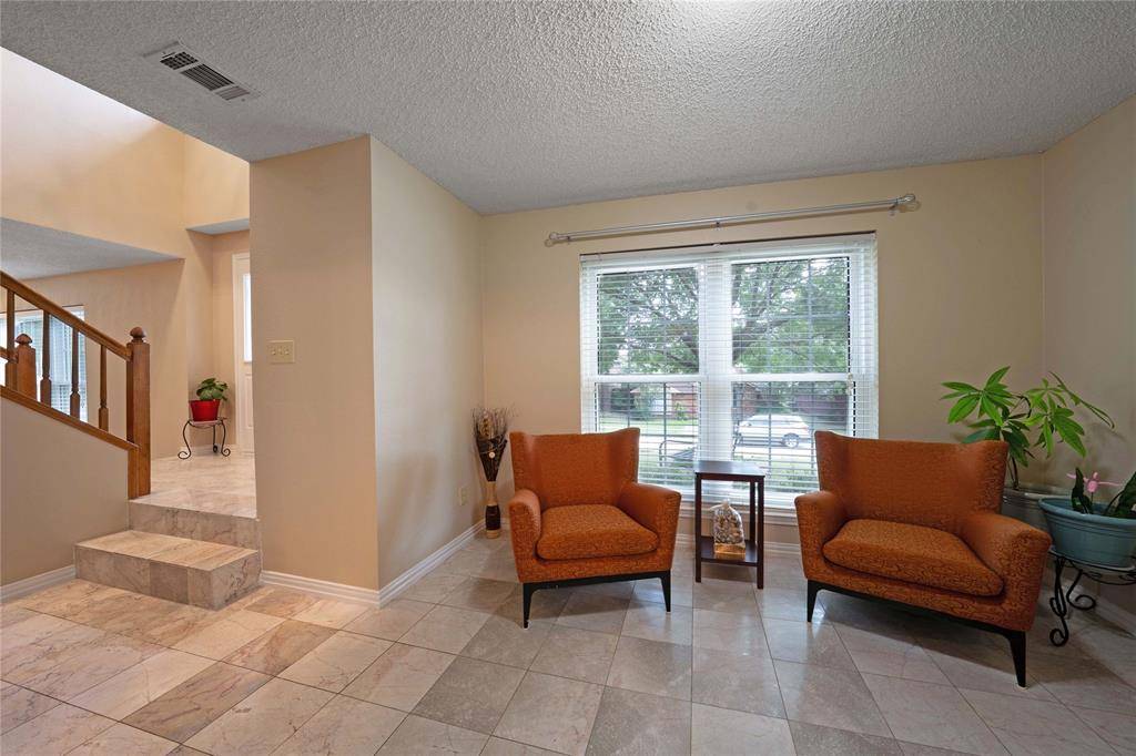 Carrollton, TX 75010,1109 Holly Drive