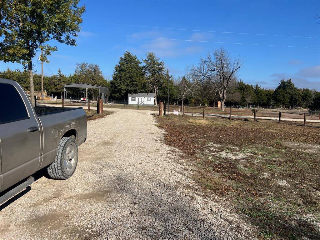 Leonard, TX 75452,272 County Road 4921