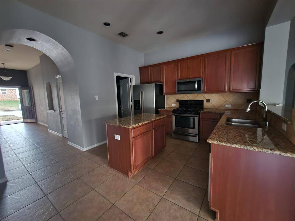 Lake Dallas, TX 75065,633 Grayson Lane