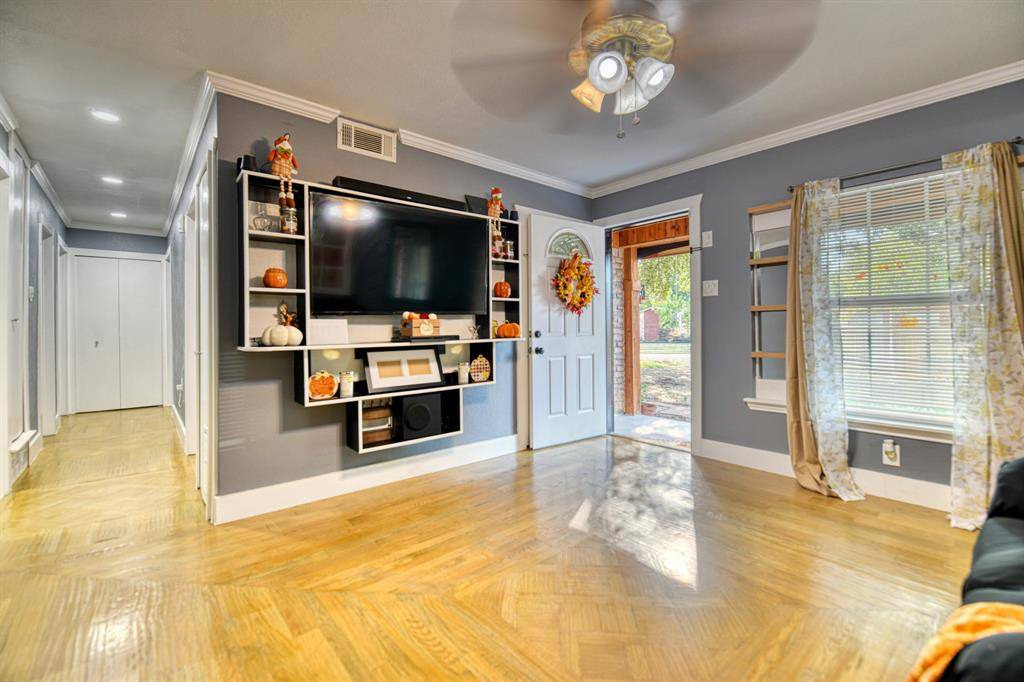 Irving, TX 75062,3214 Parker Street