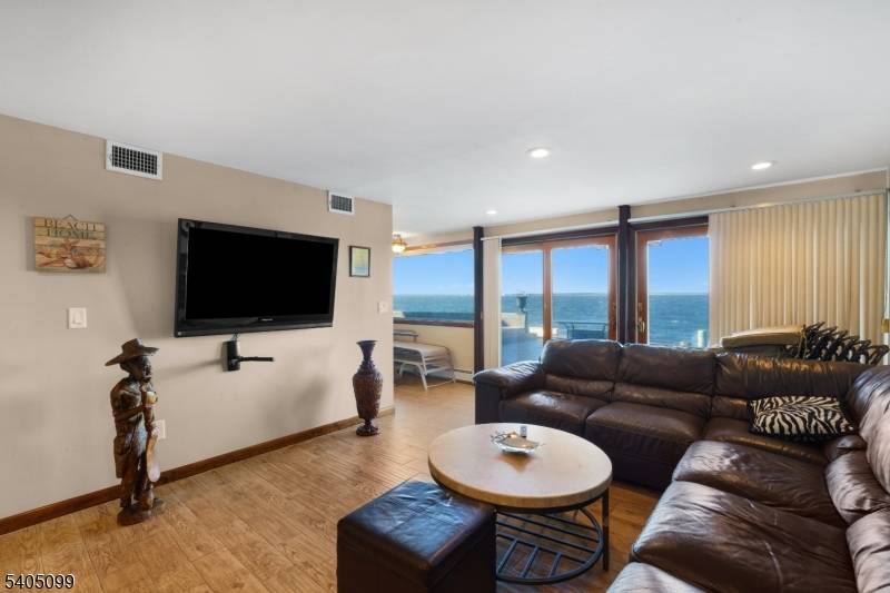 Seaside Park Boro, NJ 08752,225 K Ct