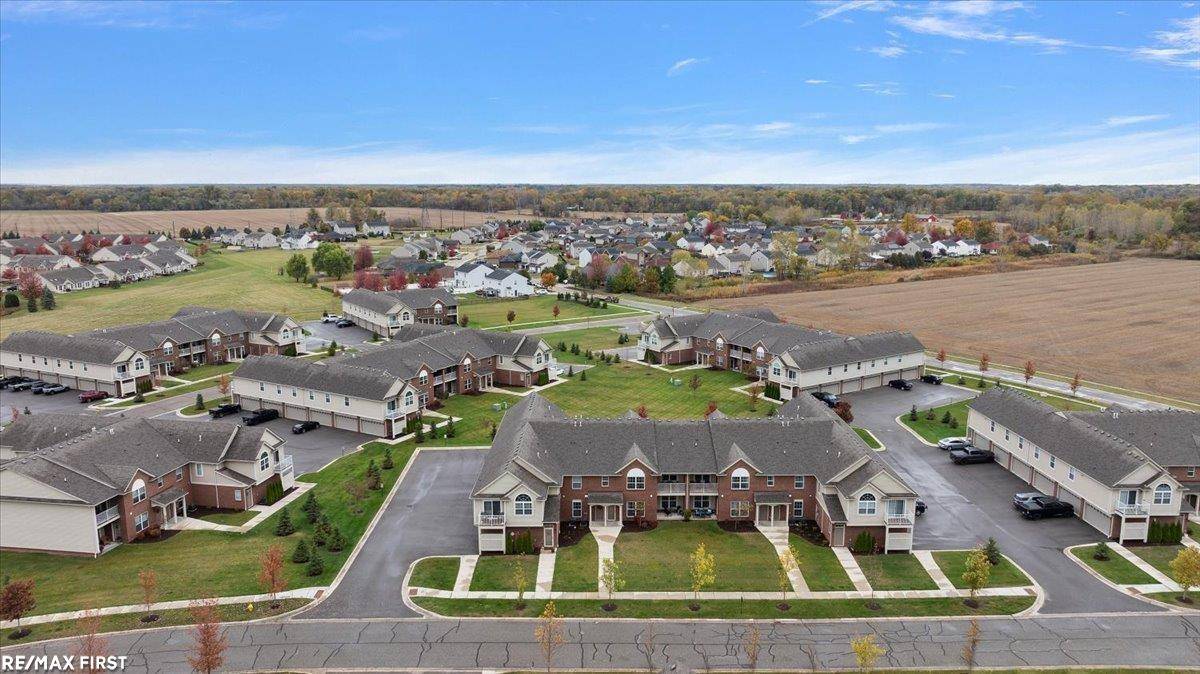 Macomb, MI 48042,22059 Aberdeen DR