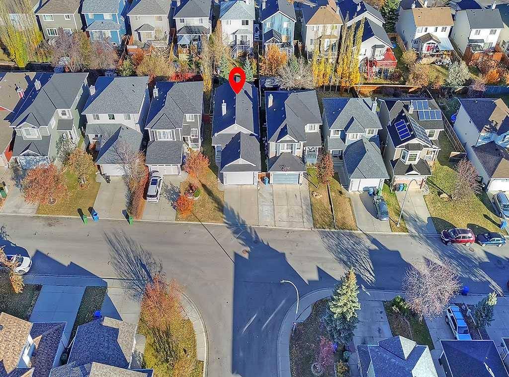 Calgary, AB T2Y 3X3,40 Bridlewood GDNS SW