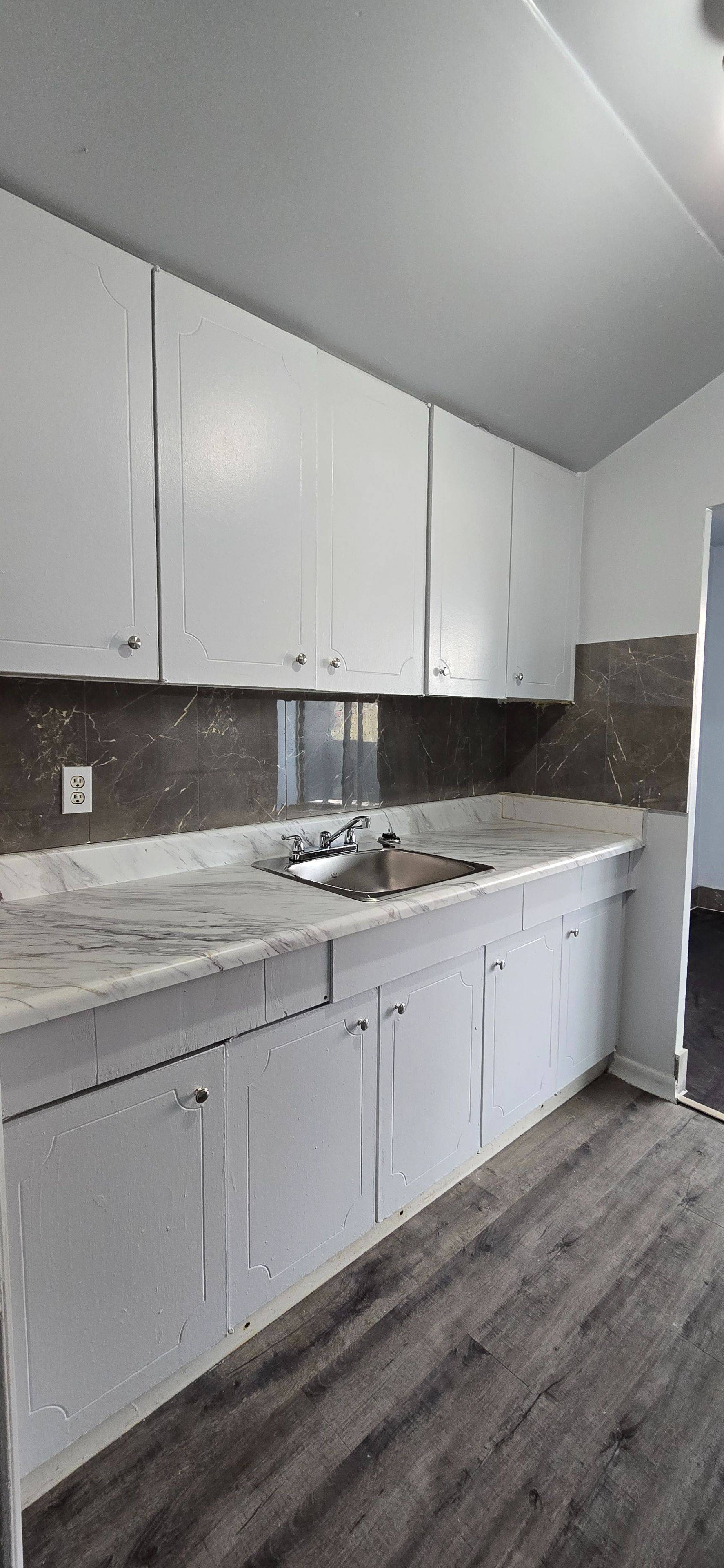 Toronto E04, ON M1R 1P9,1651 Victoria Pk AVE #302