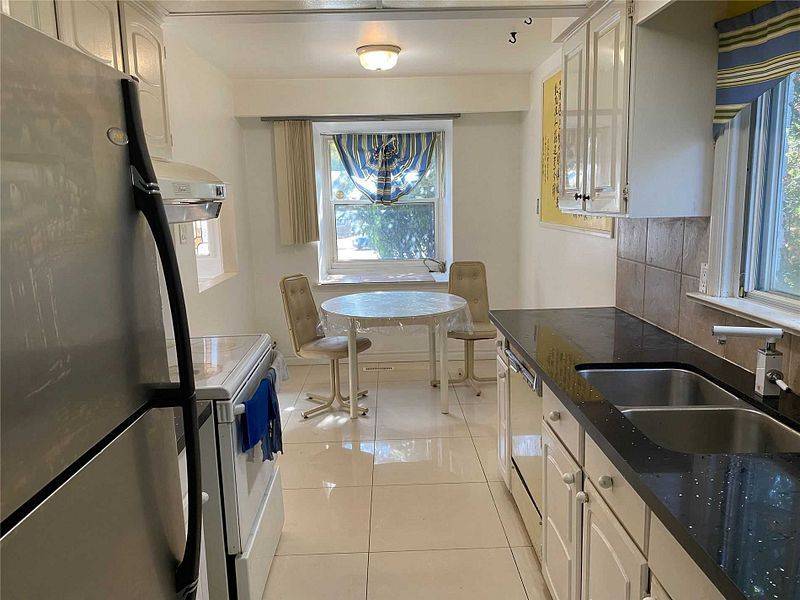 Toronto E05, ON M1W 3C3,58 Redheugh CRES