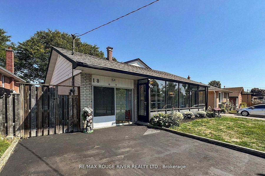 Toronto E10, ON M1E 3N8,18 Darlingside DR