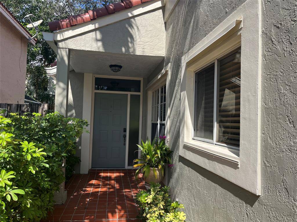 Plantation, FL 33322,10301 NW 11th St