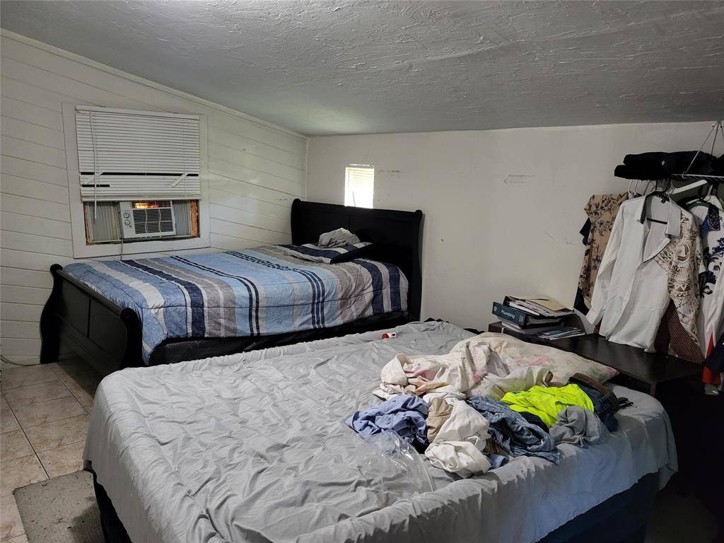 Pompano Beach, FL 33060,2330 NE 1st Ave