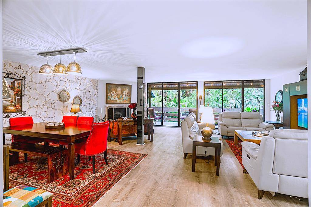 Plantation, FL 33324,101 SW 96th Ter #204