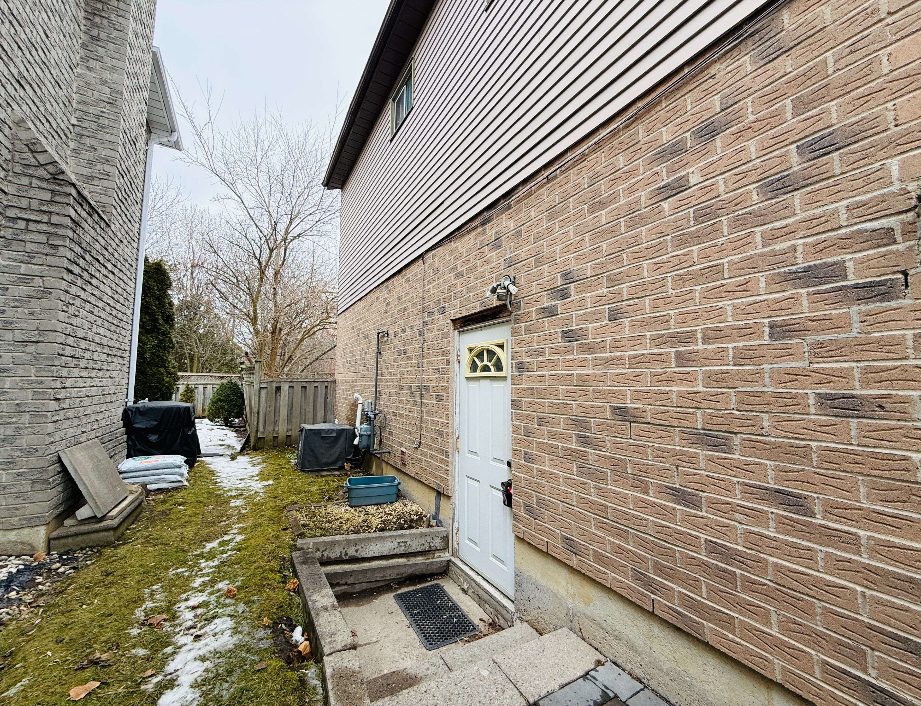 Richmond Hill, ON L4C 8H3,90 Nightstar DR #Basement