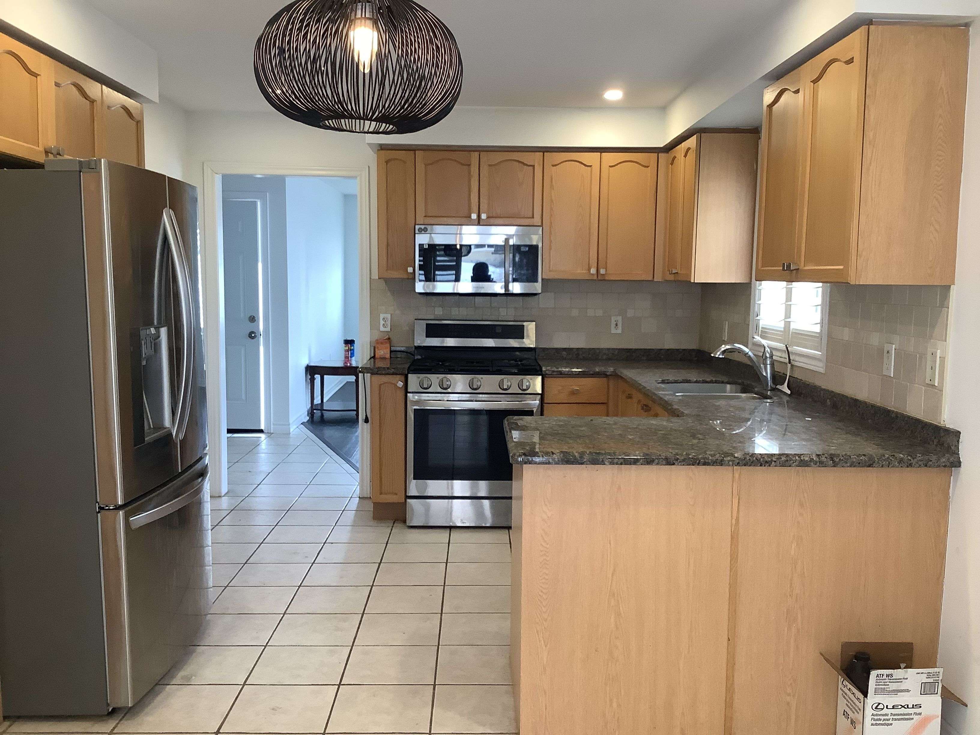 Barrie, ON L4N 0S8,41 Bloom CRES