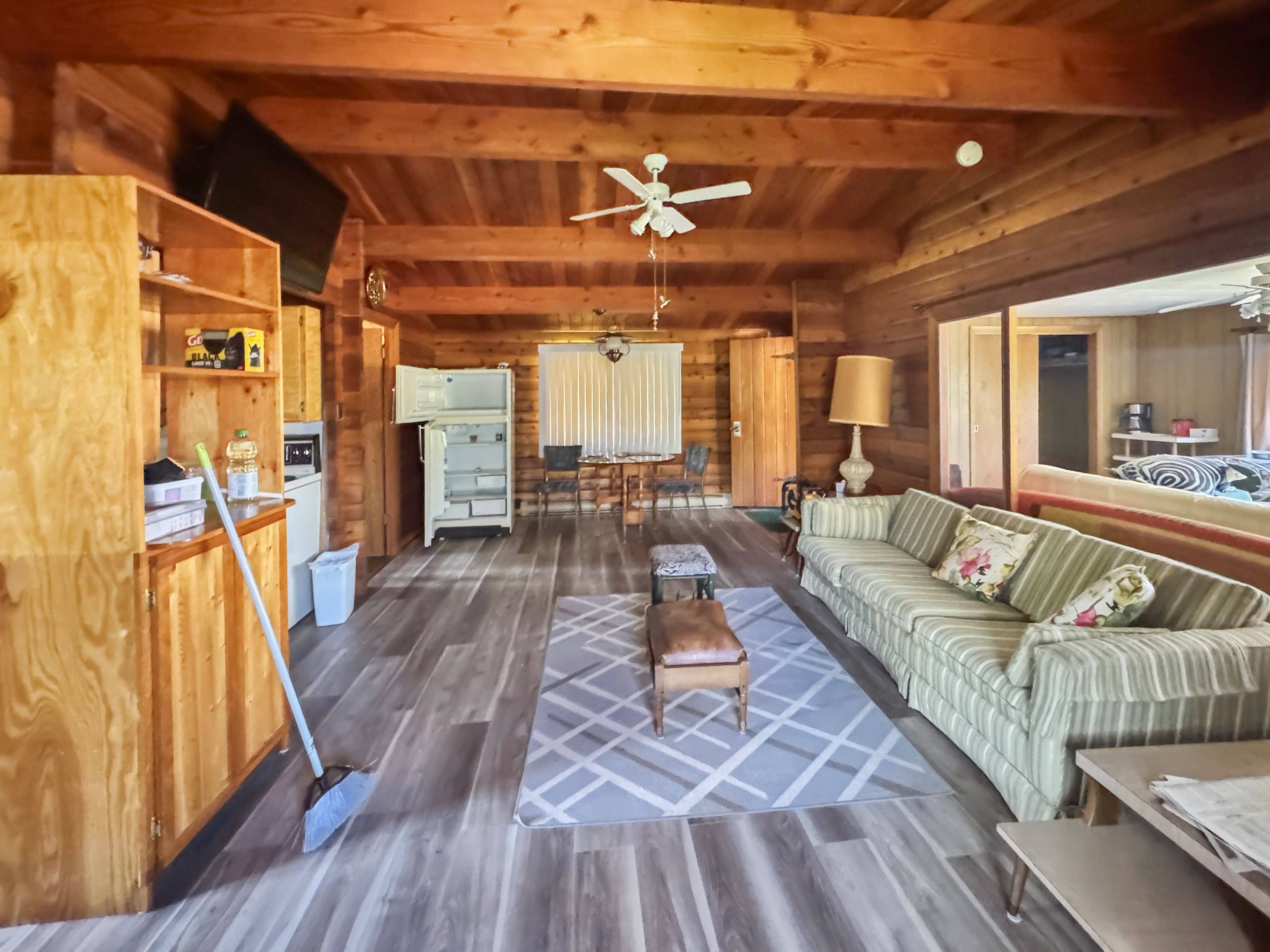 Timiskaming, ON P0J 1G0,61 ONTARIO ST E