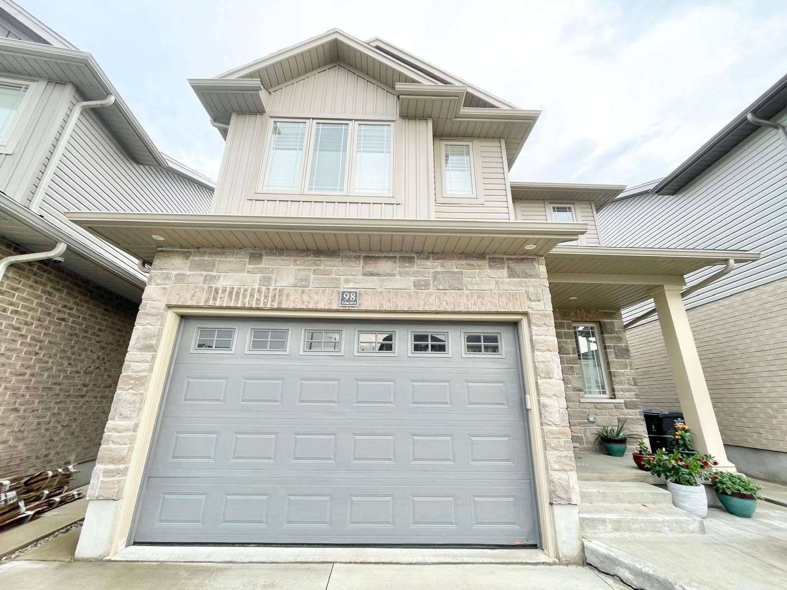 Guelph, ON N1L 0N3,98 Dallan DR #B