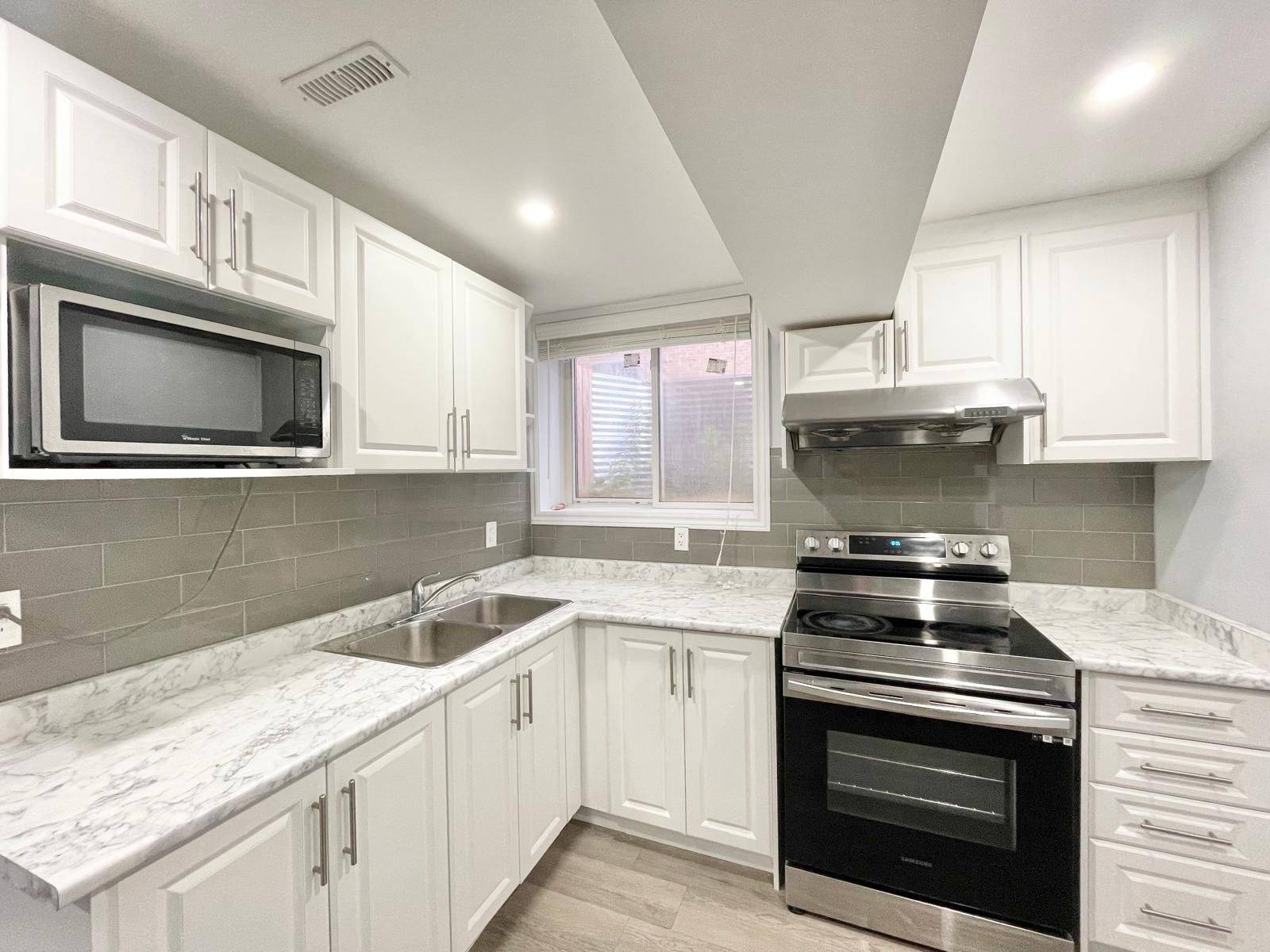 Guelph, ON N1L 0N3,98 Dallan DR #B