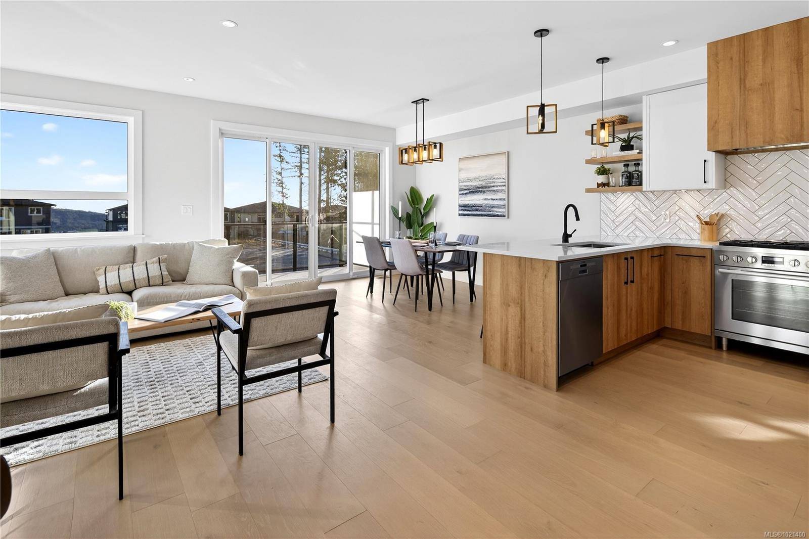 Langford, BC V9B 7A2,1544 Marble Pl