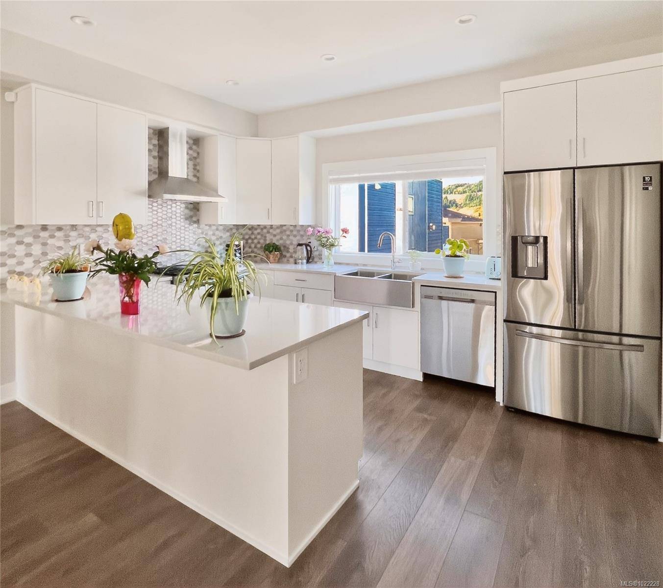 Langford, BC V9B 3R6,2727 Celestial Crt