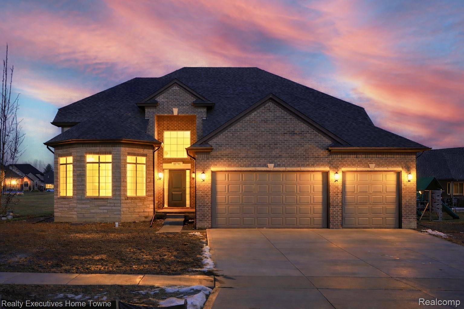 New Baltimore, MI 48047,35701 Strongford DR