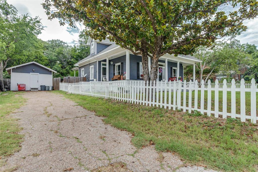 Weatherford, TX 76086,902 S Waco Street