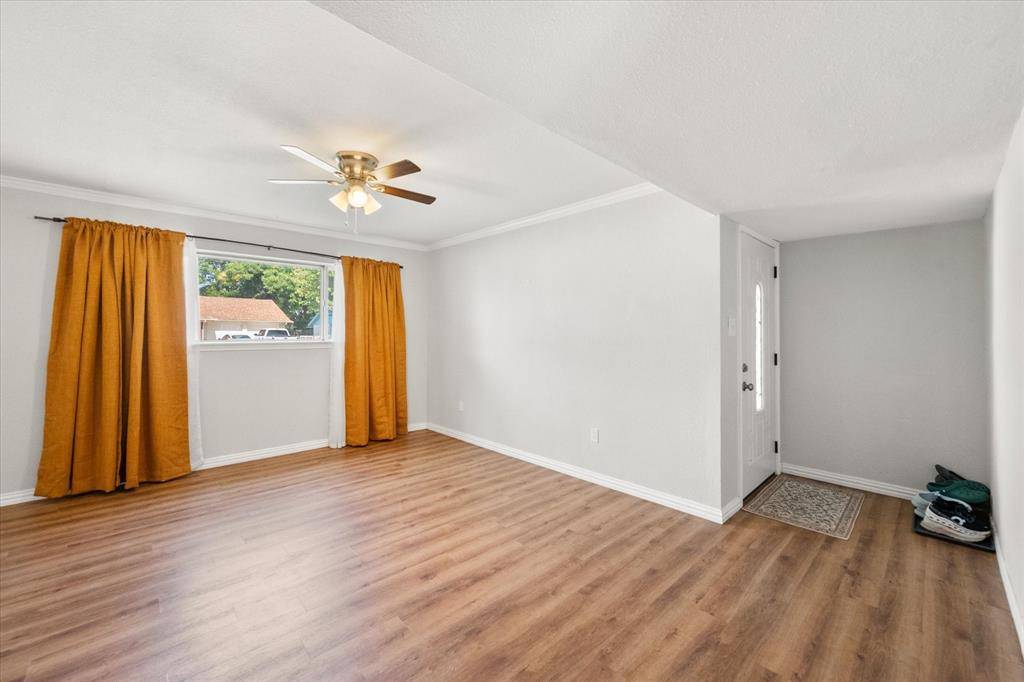 Ennis, TX 75119,2402 Woodlawn Drive