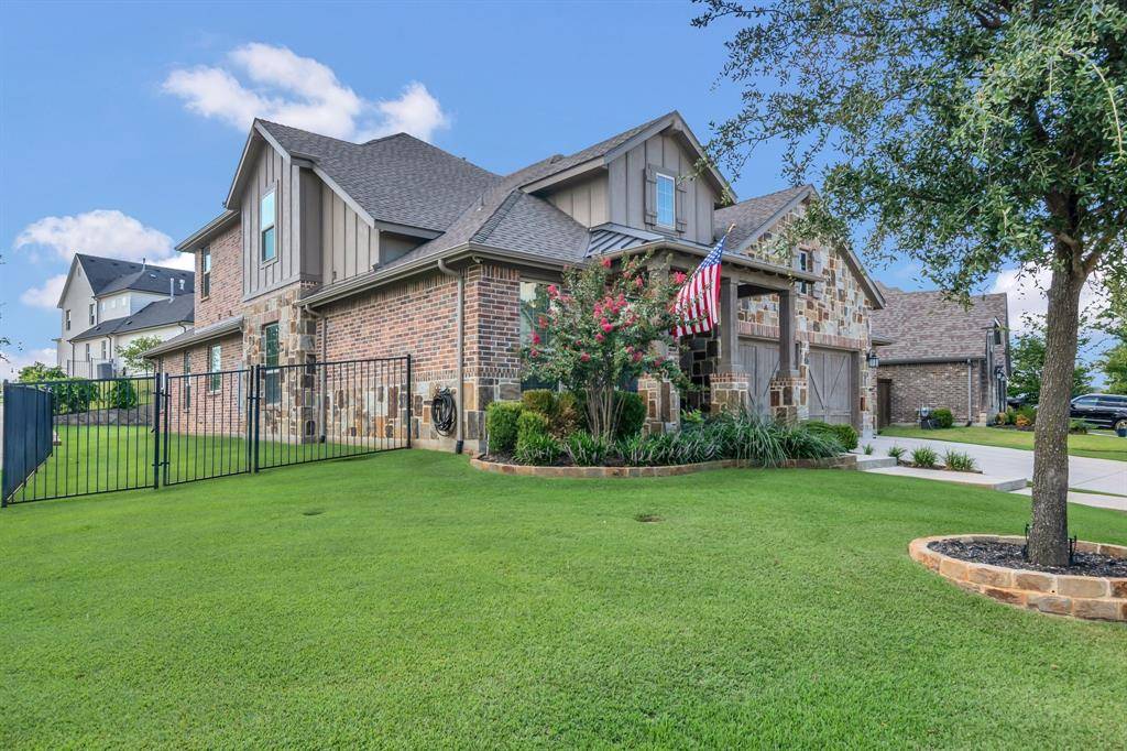 Fort Worth, TX 76008,1920 Crescent Street