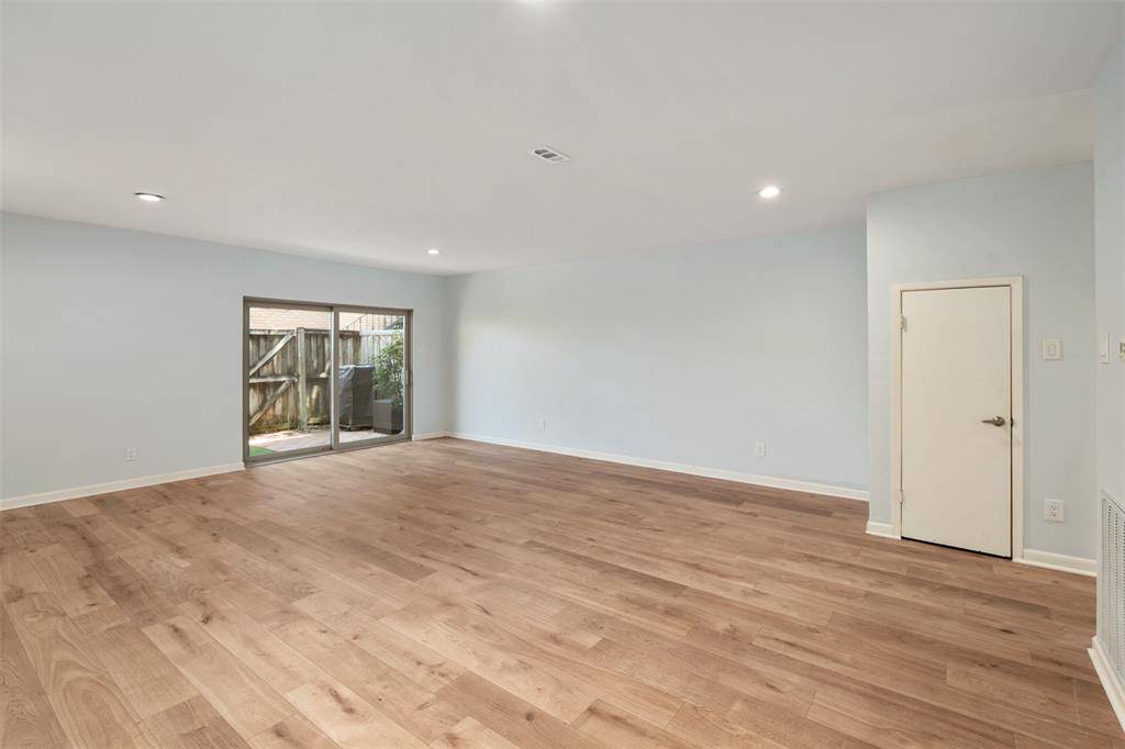 Dallas, TX 75206,6009 E University Boulevard #131