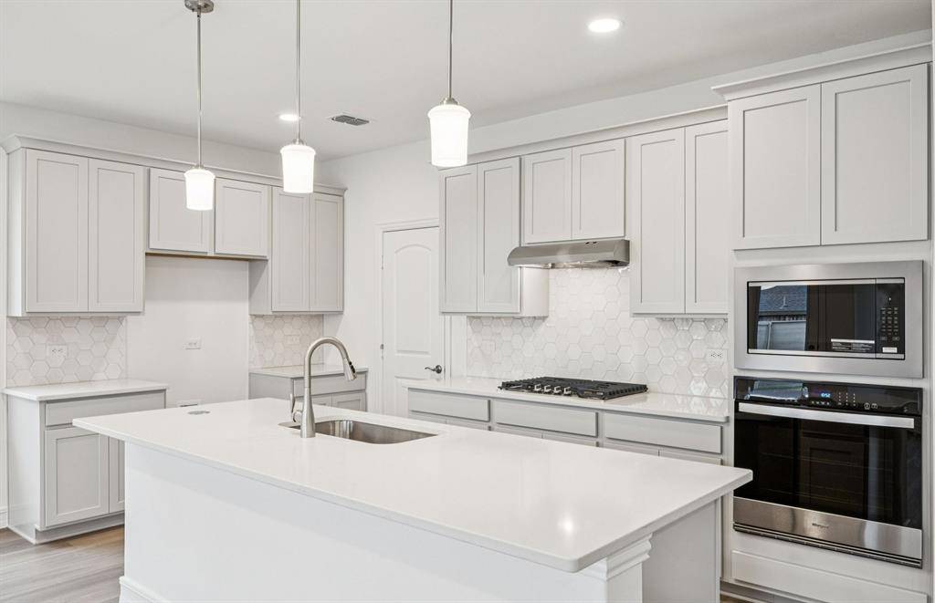 Justin, TX 76247,8616 Red Oak Drive