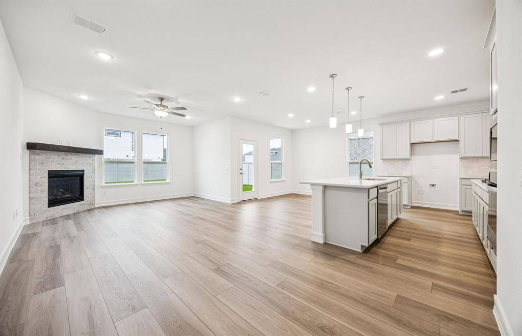 Justin, TX 76247,8616 Red Oak Drive