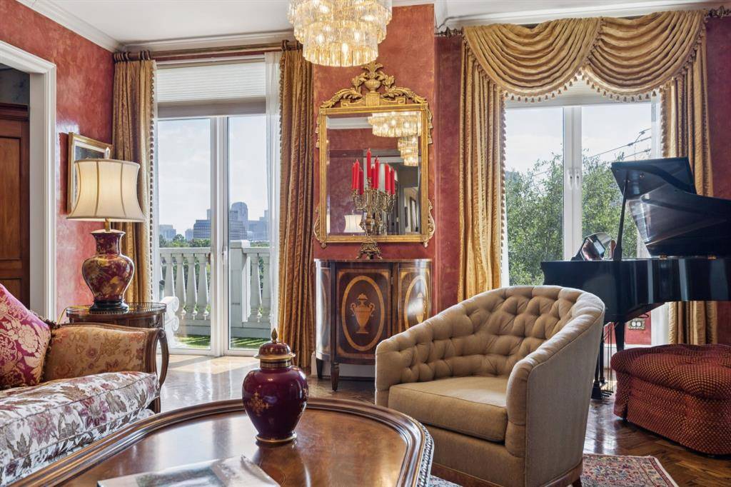 Dallas, TX 75219,3505 Turtle Creek Boulevard #3B