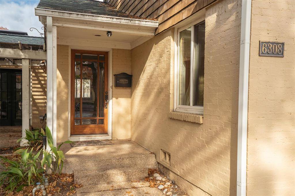 Fort Worth, TX 76116,6308 Kenwick Avenue