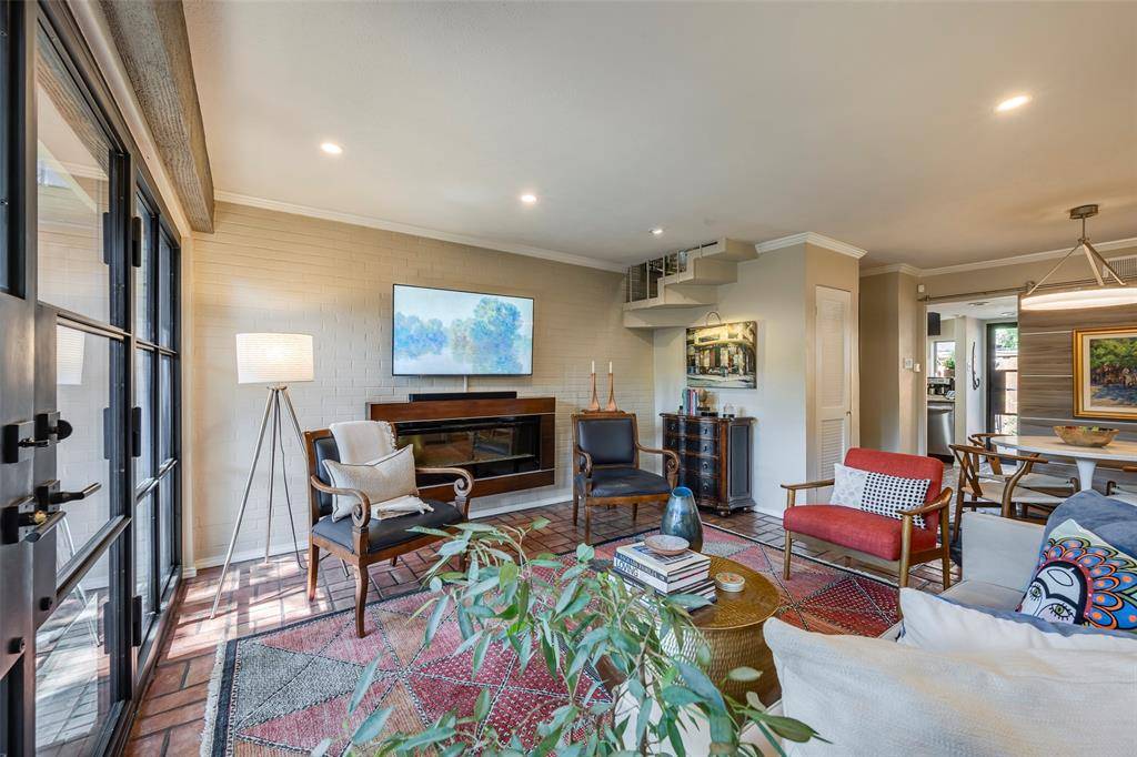 Dallas, TX 75219,3631 Hawthorne Avenue