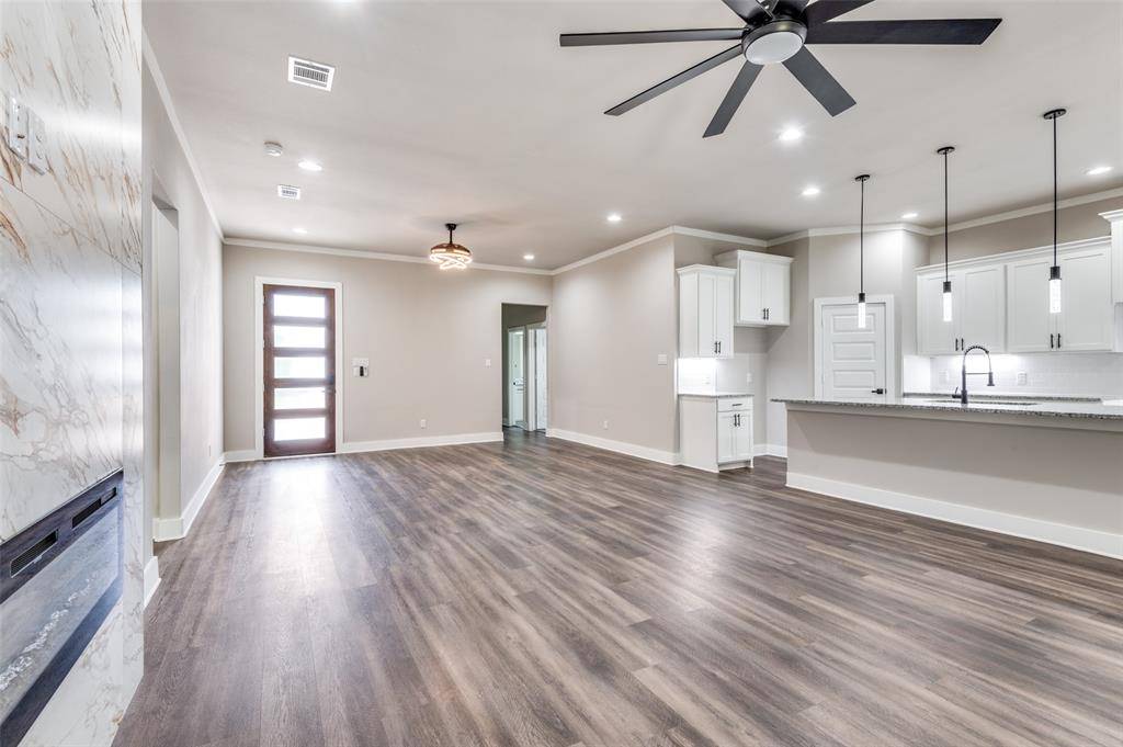 Dallas, TX 75210,4113 Metropolitan Avenue