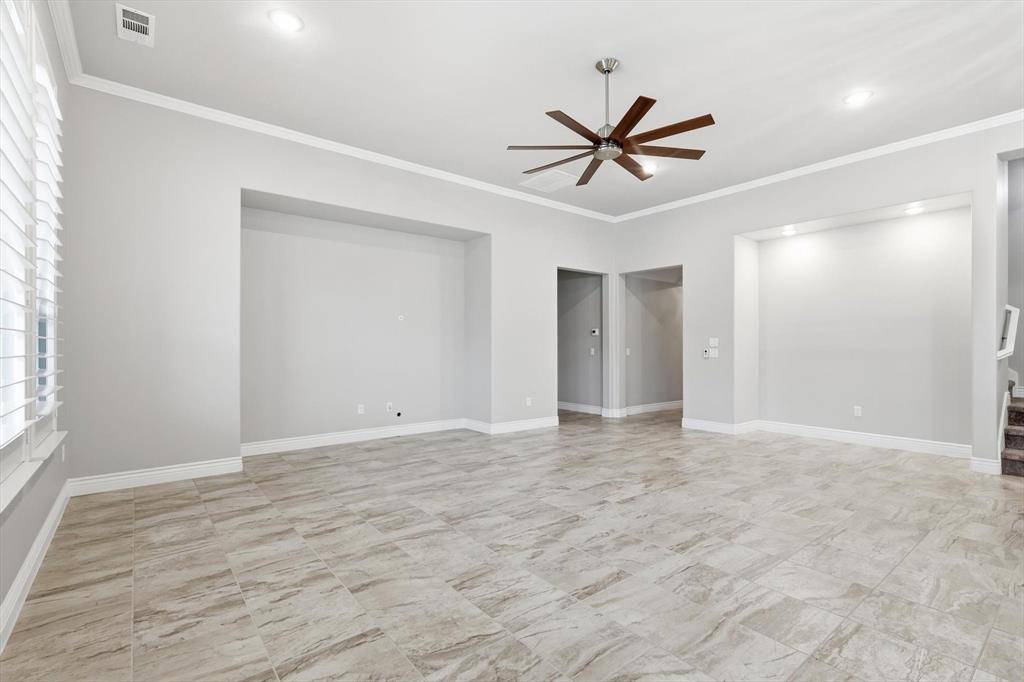 Denton, TX 76207,8813 Basanite Avenue