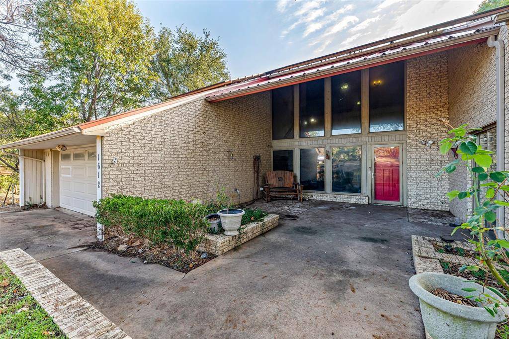 Granbury, TX 76048,1612 Lakecrest Circle