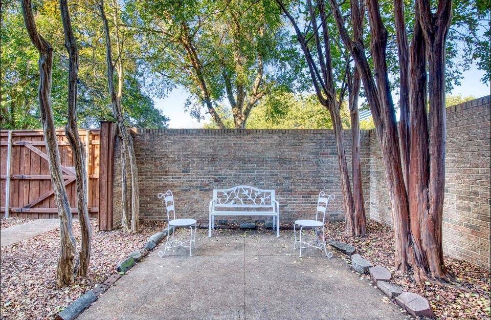 Dallas, TX 75244,4926 Thunder Road