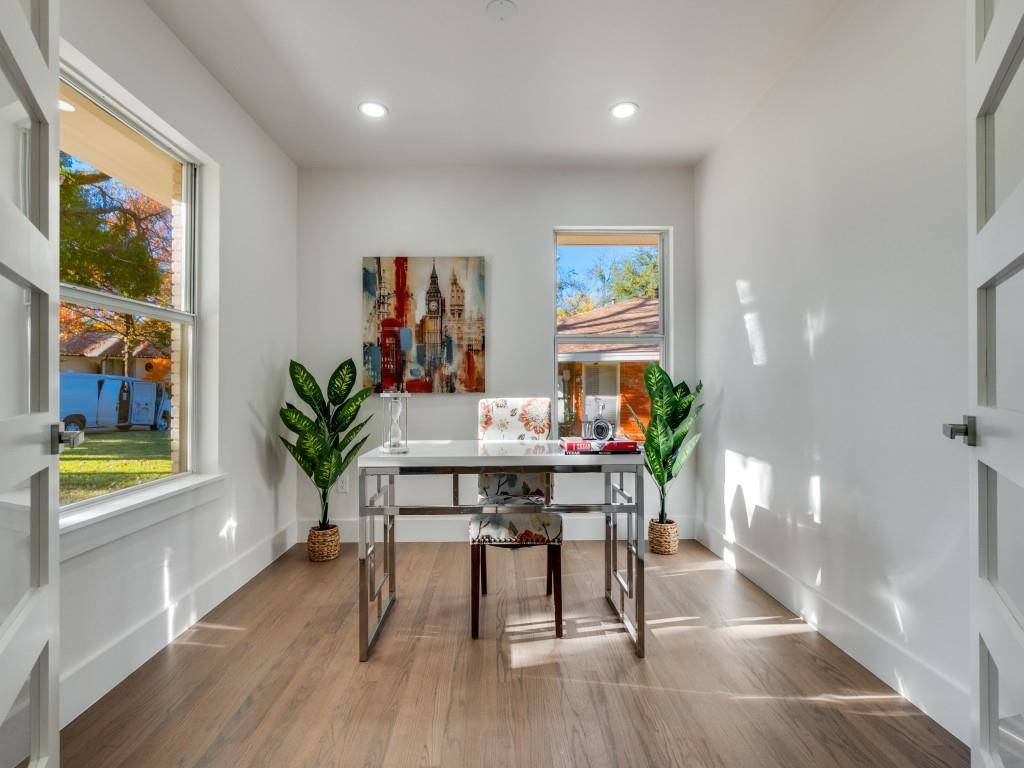 Dallas, TX 75214,6611 Blessing Drive