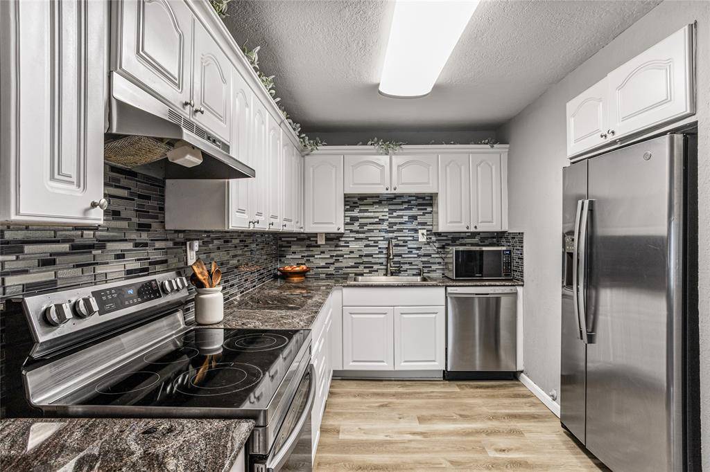 Pottsboro, TX 75076,929 Paradise Cove Road