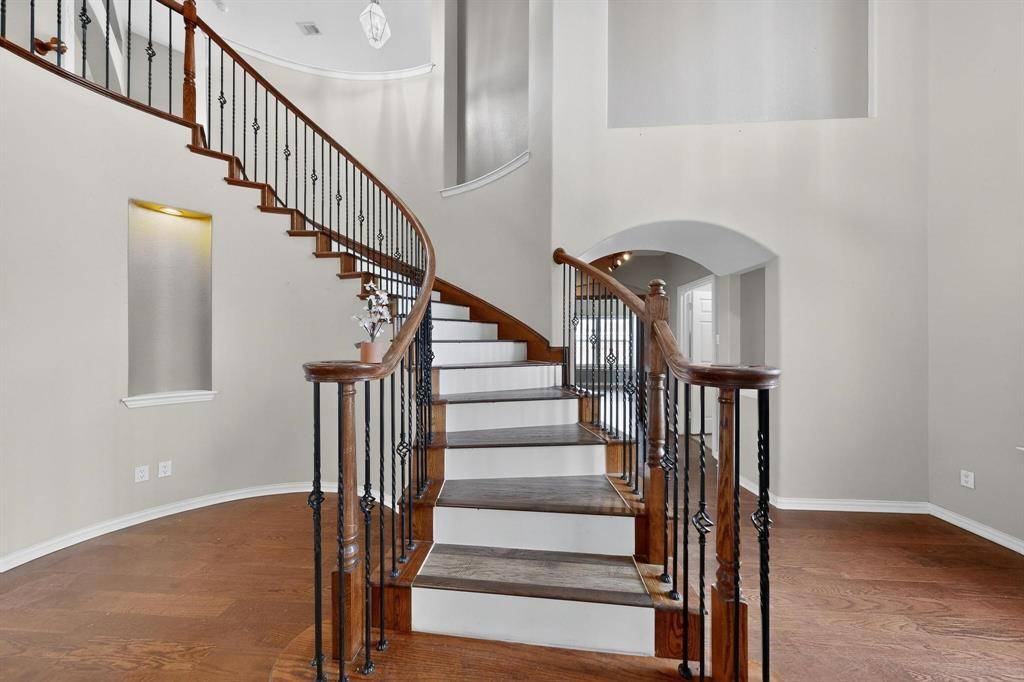 Grand Prairie, TX 75052,2260 Bald Eagle Way