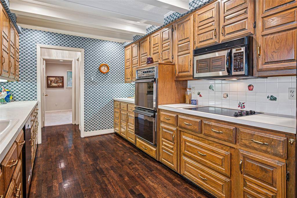 Dallas, TX 75248,16303 Dalmalley Lane