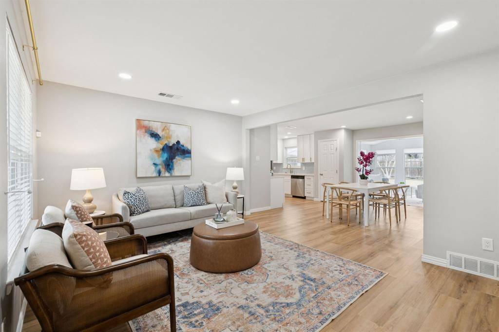 Dallas, TX 75238,8624 Hackney Lane