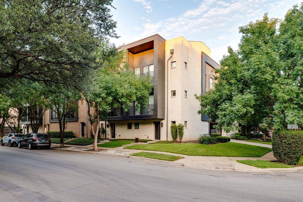Dallas, TX 75219,3930 Bowser Avenue #11