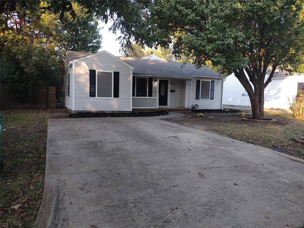 Waxahachie, TX 75165,208 Almond Street