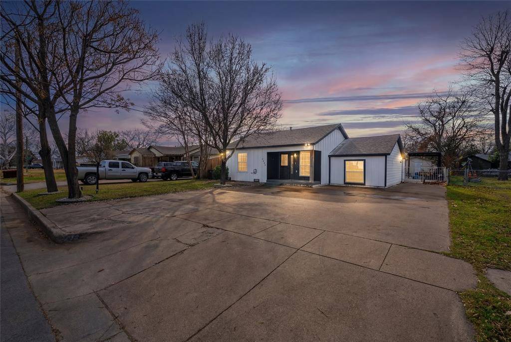 Fort Worth, TX 76111,3732 Honeysuckle Avenue