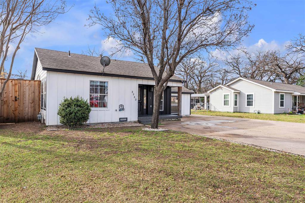 Fort Worth, TX 76111,3732 Honeysuckle Avenue