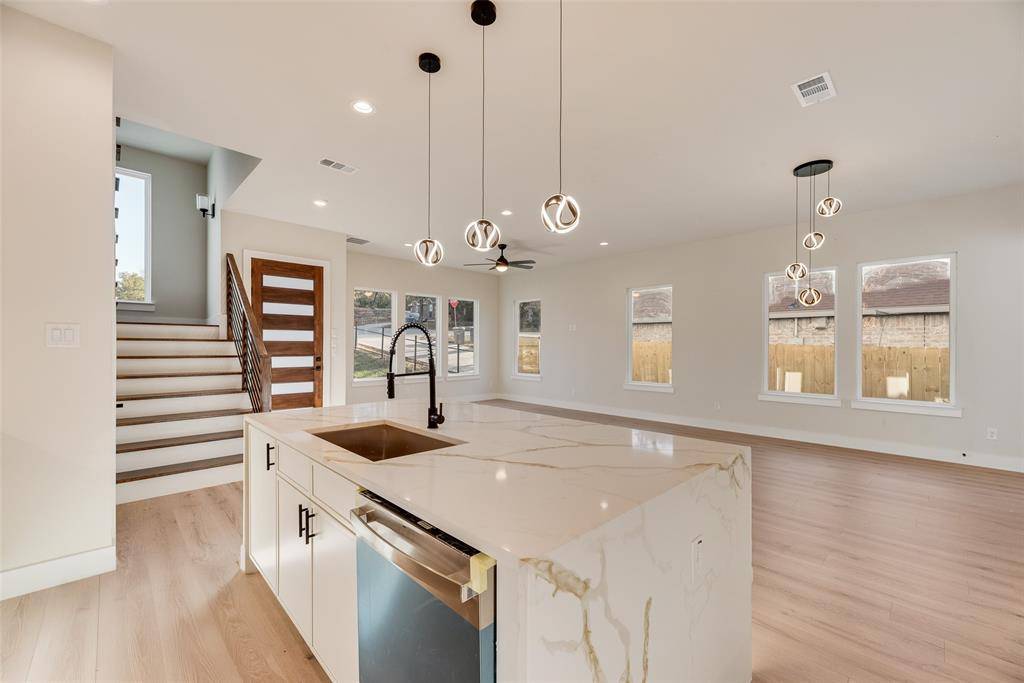 Dallas, TX 75241,2507 Fatima Avenue